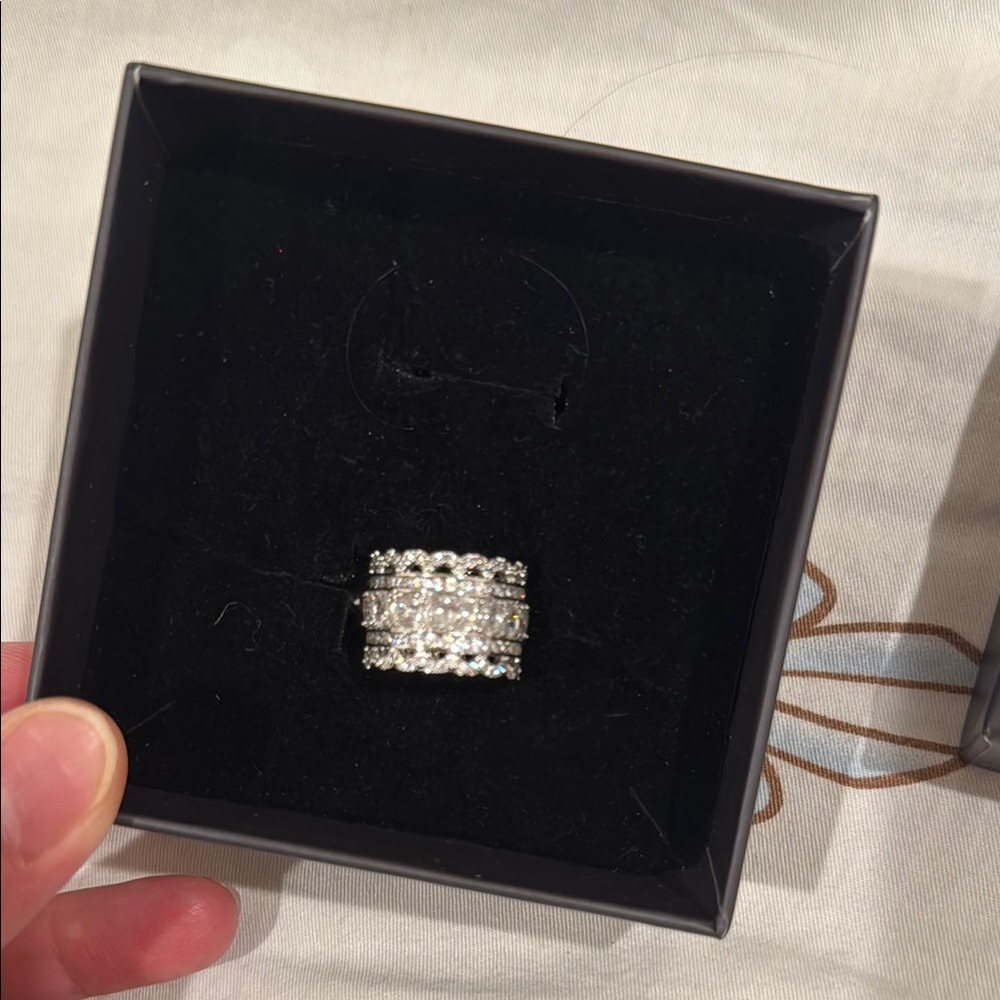 Elegant Silver Women's Ring